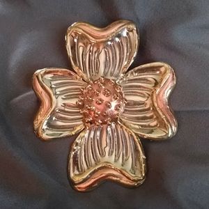 Flower brooch